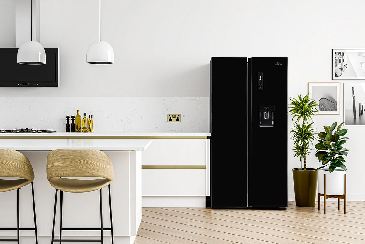 430L American Style Fridge Freezer in Black