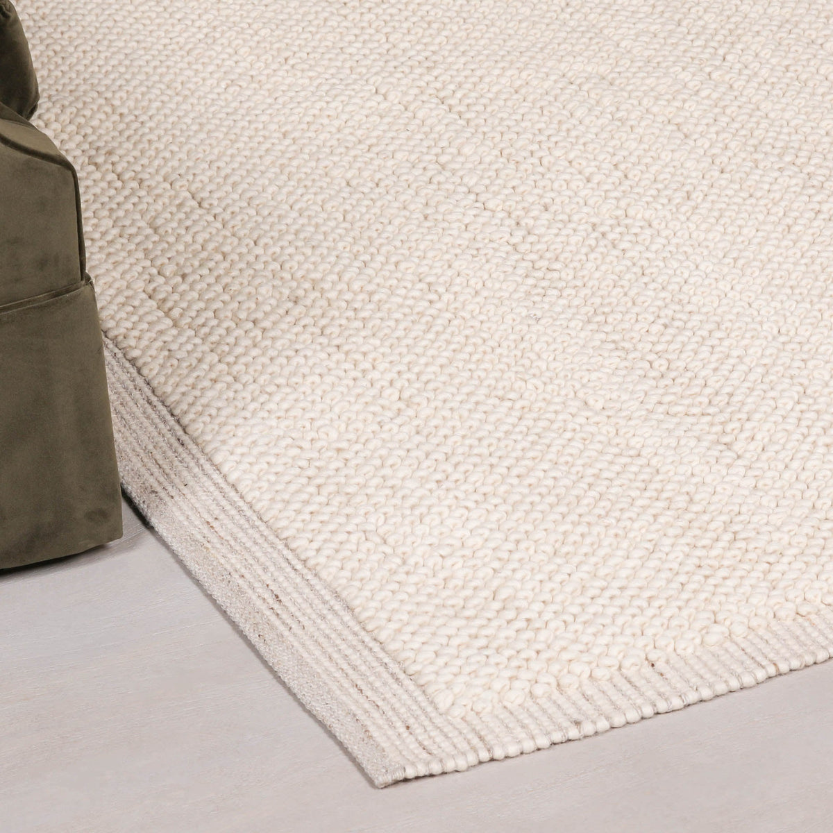 Ivory Pebble Wool Border Rug 230x160cm